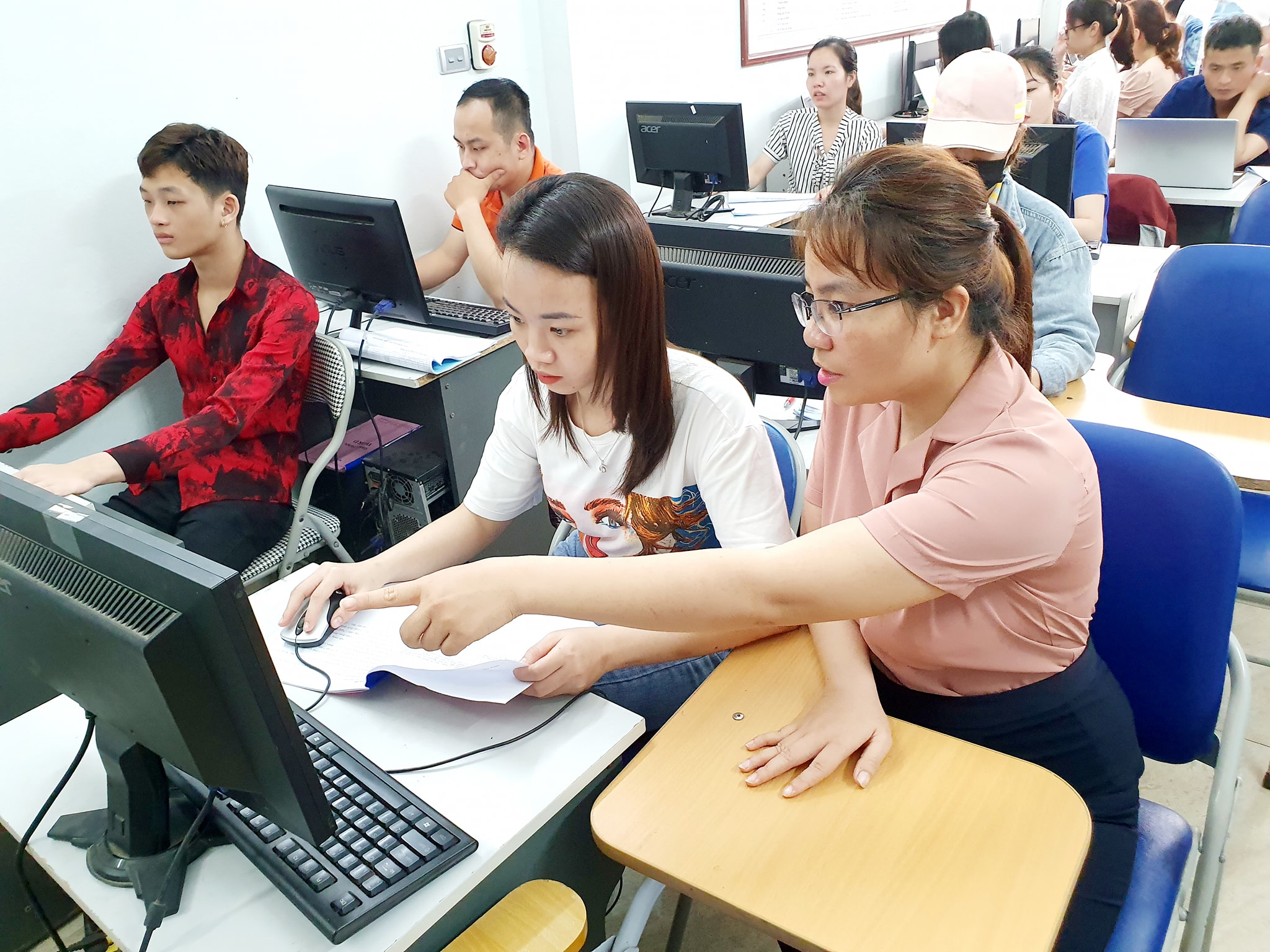 Học kế toán thực tế tại Thanh Hóa Nên học kế toán Excel hay Kế toán Phần Mềm? Và nên học cái nào trước, cái nào sau?