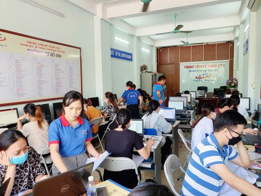 Đừng lo lắng, hãy nhanh tay đăng ký khóa học kế toán thực hành tổng hợp tại trung tâm đào tạo kế toán tin học ATC để nhận ngay các ưu đãi lớn từ trung tâm.