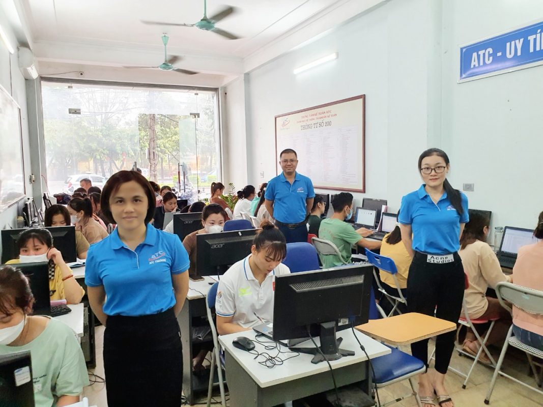 Hoc ke toan cap toc o thanh hoa NGOÀI KIA BÃO TÁP MƯA SA...TRONG NÀY EM VẪN SAY SƯA HỌC HÀNH...Không gì có thể ngăn cản một người với