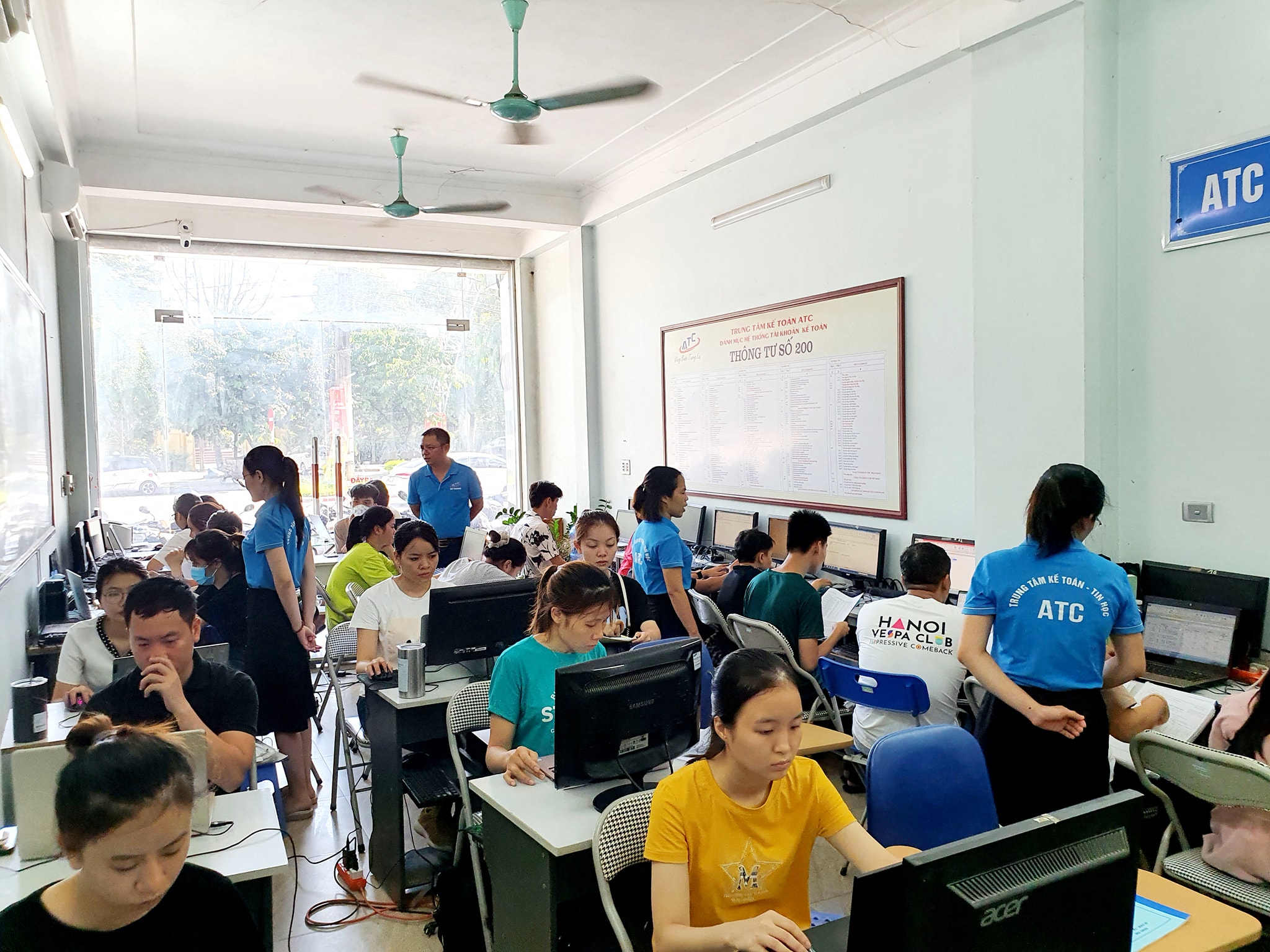 Đào tạo kế toán ở Thanh Hóa Trước mình học ở ATC, ở đây dạy theo kiểu cầm tay chỉ việc nên không có kinh nghiệm cũng học được, làm được.